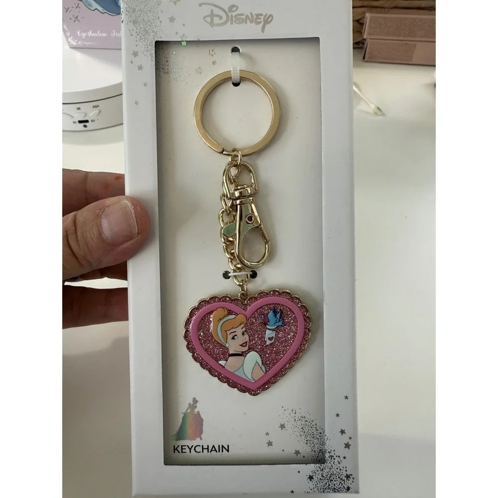 Disney Princess‎ Cinderella Eyeshadow Palette and Heart Keychain Set New